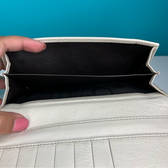 Gucci GG Monogram Cream Canvas & Leather Bifold Long Wallet - Picture 11 of 16